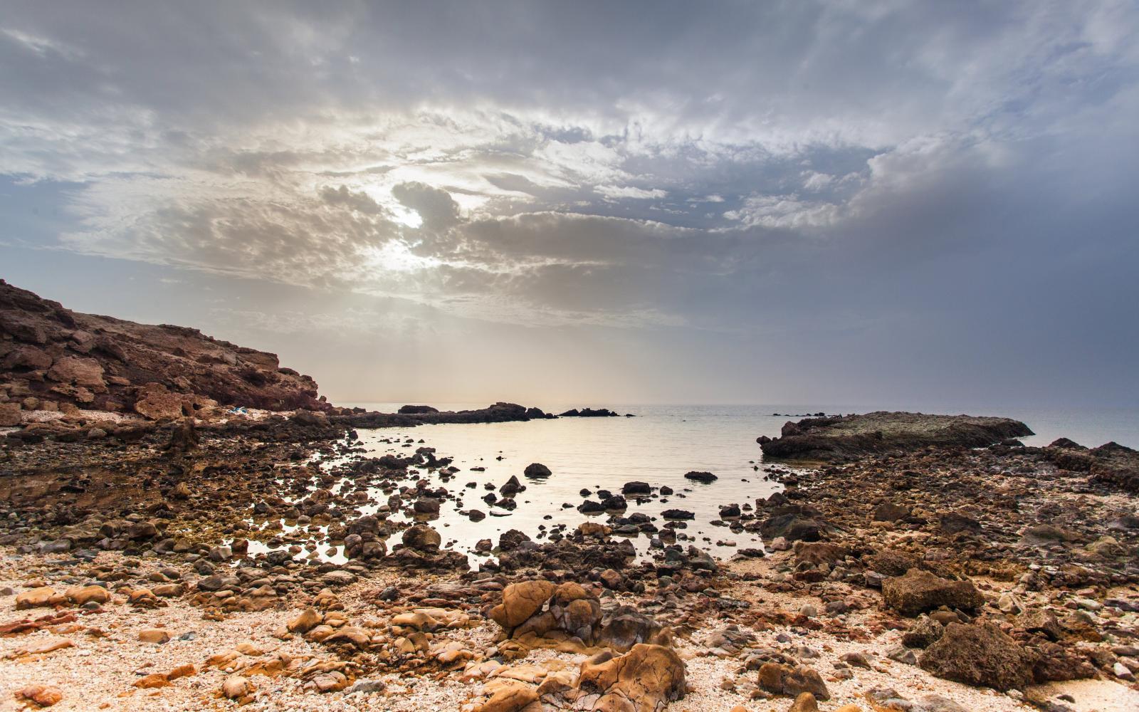 Sir Bu Nair Island