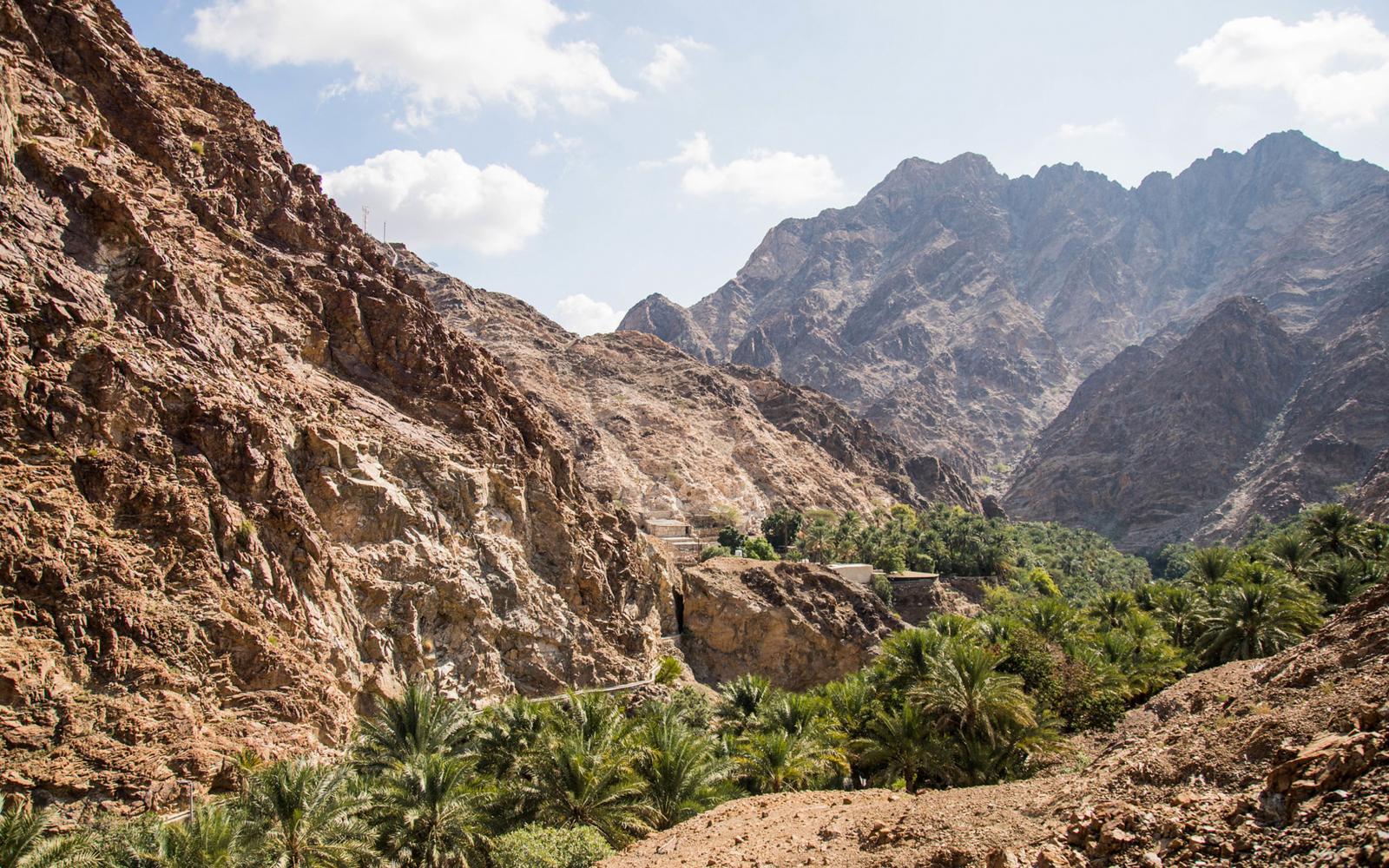 Wadi Shees Mountains